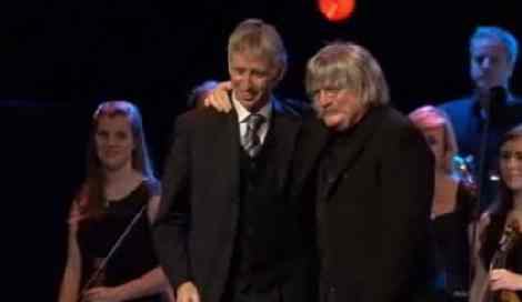 Grahame Davies and Karl Jenkins at  Ysbrydoliaeth' premiere at the Wales Millennium Centre, November 14, 2009. Picture: S4C